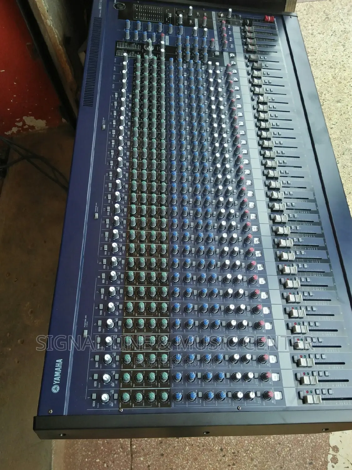 Yamaha Mg 32 / 14fx Live Mixer