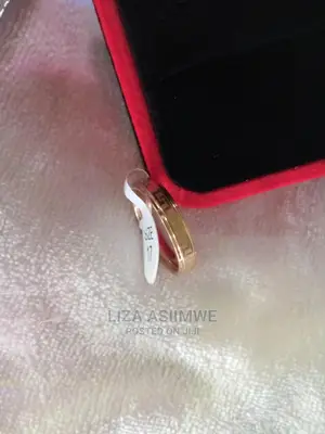 Wedding Rings Available With the Ring Box
