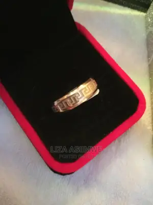 Men's Wedding Rings Available With a Ring Box It's Self