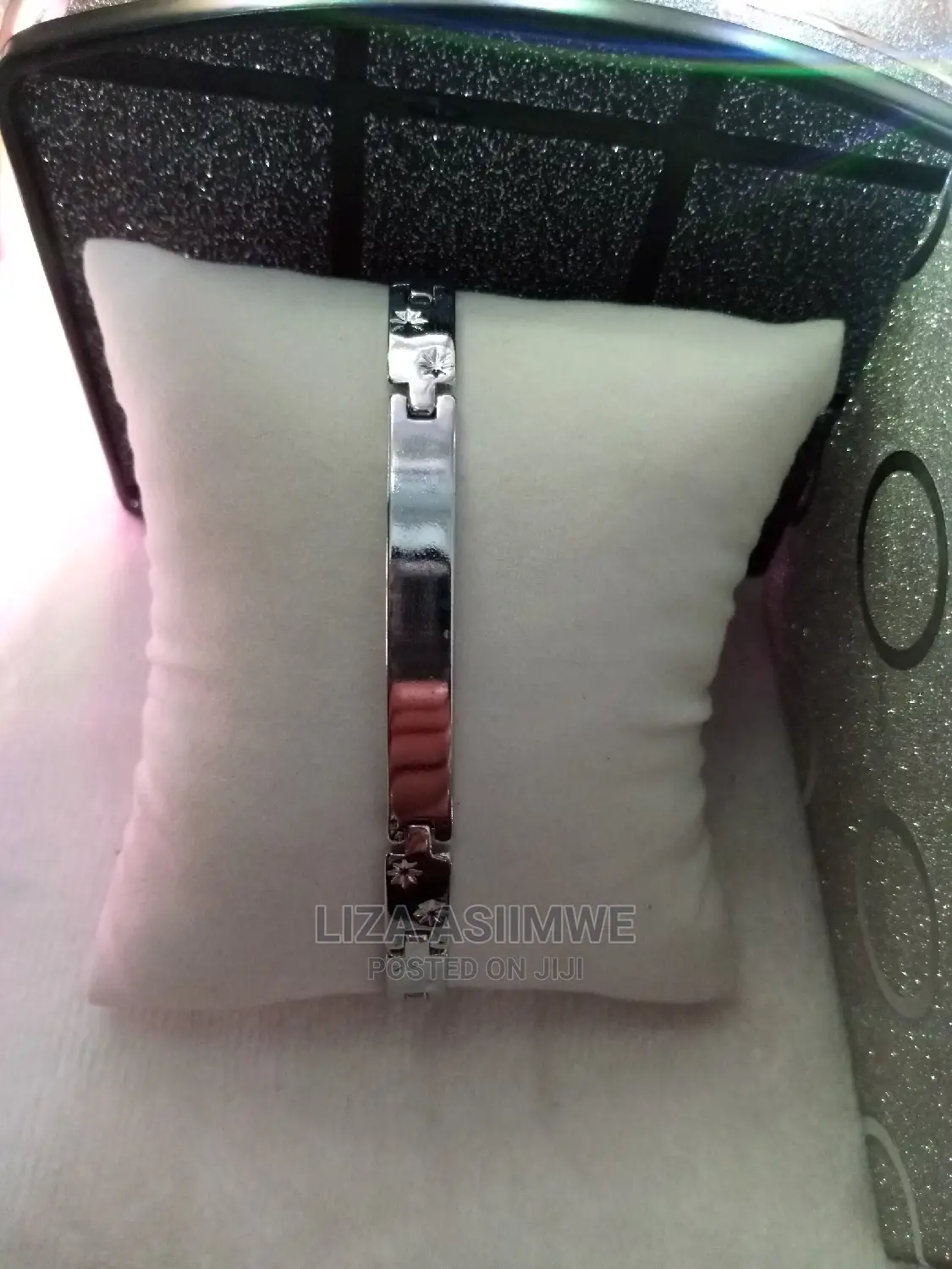 Lady Simple Bracelets Available